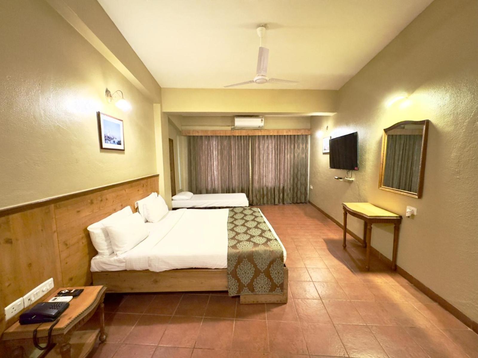 Upper Deck Resort - Stay And Relax At The Highest Peak لونافالا المظهر الخارجي الصورة