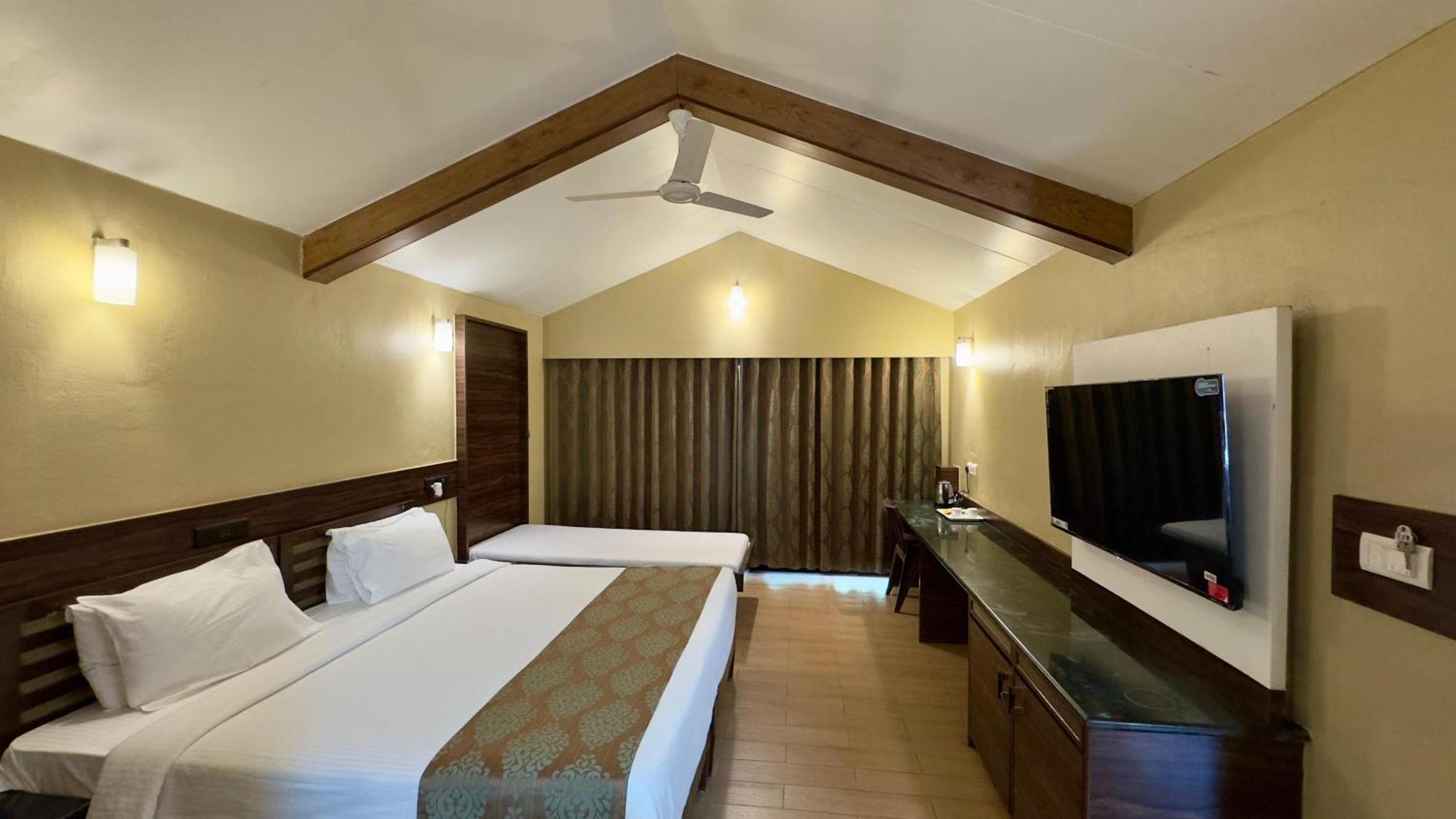 Upper Deck Resort - Stay And Relax At The Highest Peak لونافالا المظهر الخارجي الصورة