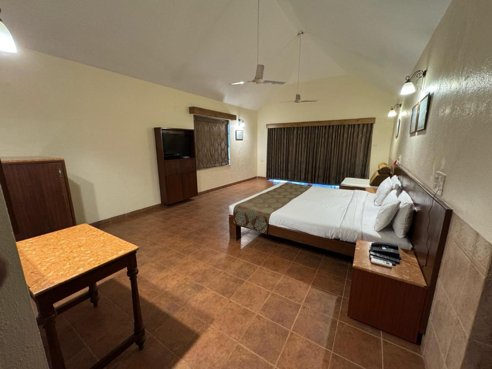 Upper Deck Resort - Stay And Relax At The Highest Peak لونافالا المظهر الخارجي الصورة