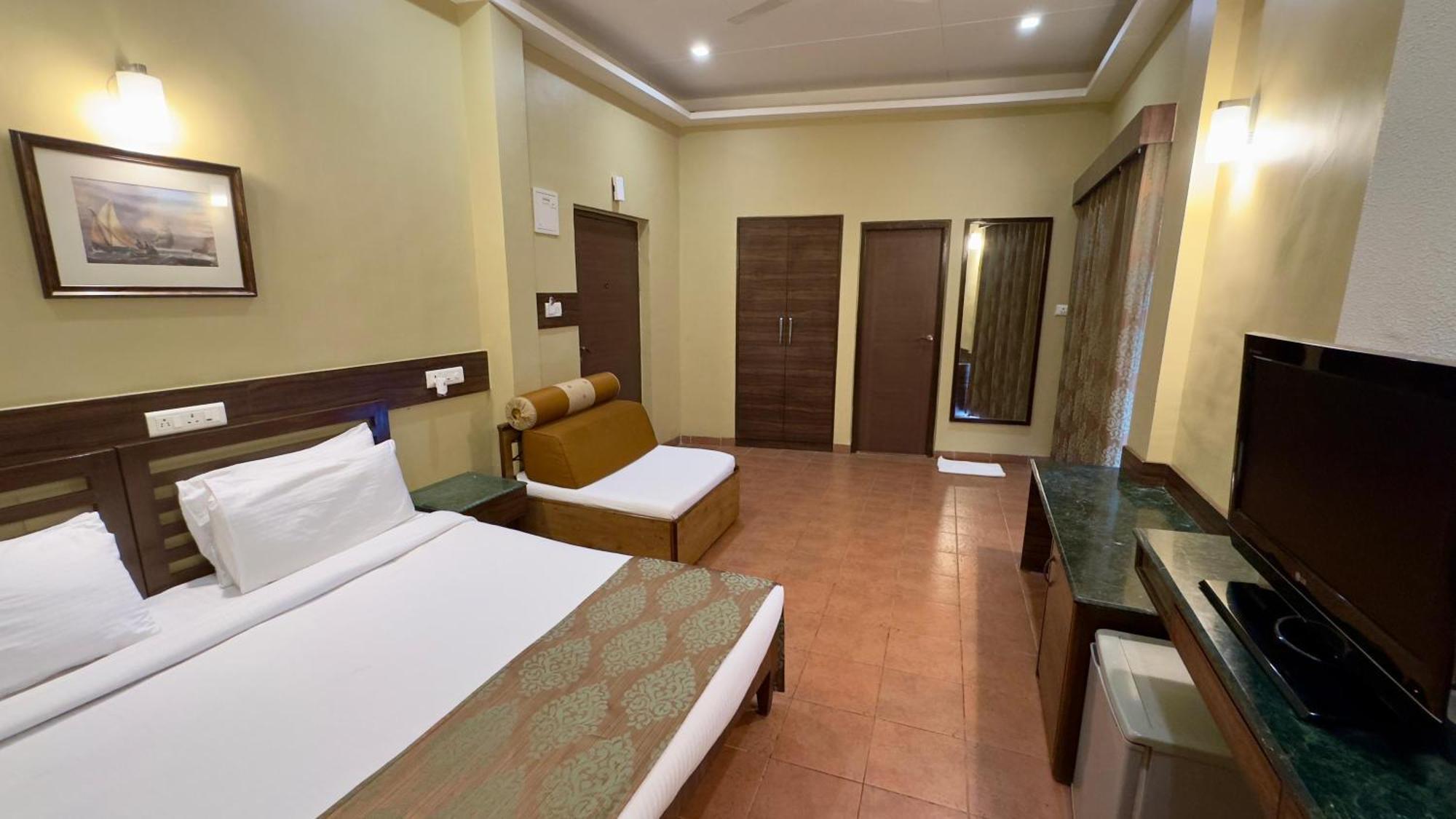 Upper Deck Resort - Stay And Relax At The Highest Peak لونافالا المظهر الخارجي الصورة